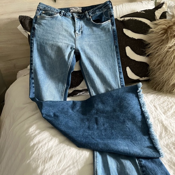NWOT! RARE Free People Two Tone Color Blocked Flares Jeans - Picture 3 of 8